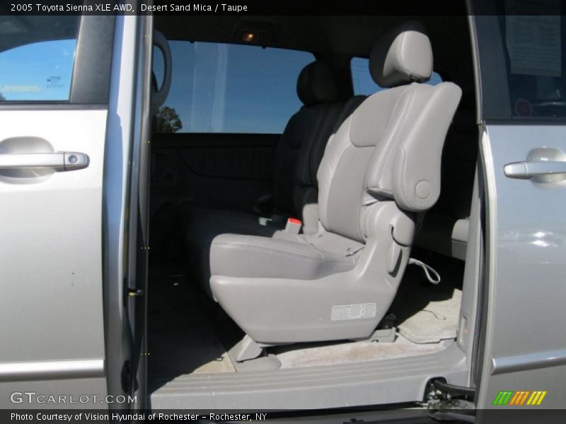 Desert Sand Mica / Taupe 2005 Toyota Sienna XLE AWD