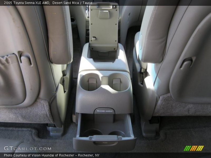Desert Sand Mica / Taupe 2005 Toyota Sienna XLE AWD