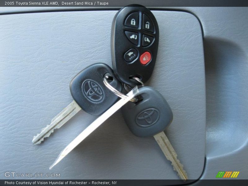 Desert Sand Mica / Taupe 2005 Toyota Sienna XLE AWD