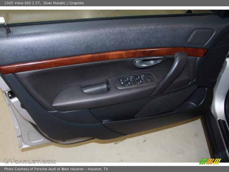 Silver Metallic / Graphite 2005 Volvo S80 2.5T