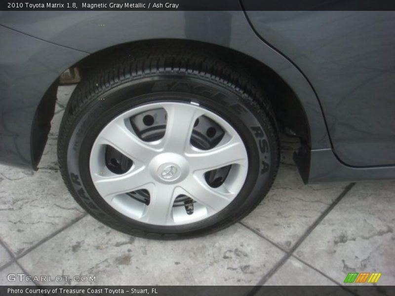 Magnetic Gray Metallic / Ash Gray 2010 Toyota Matrix 1.8