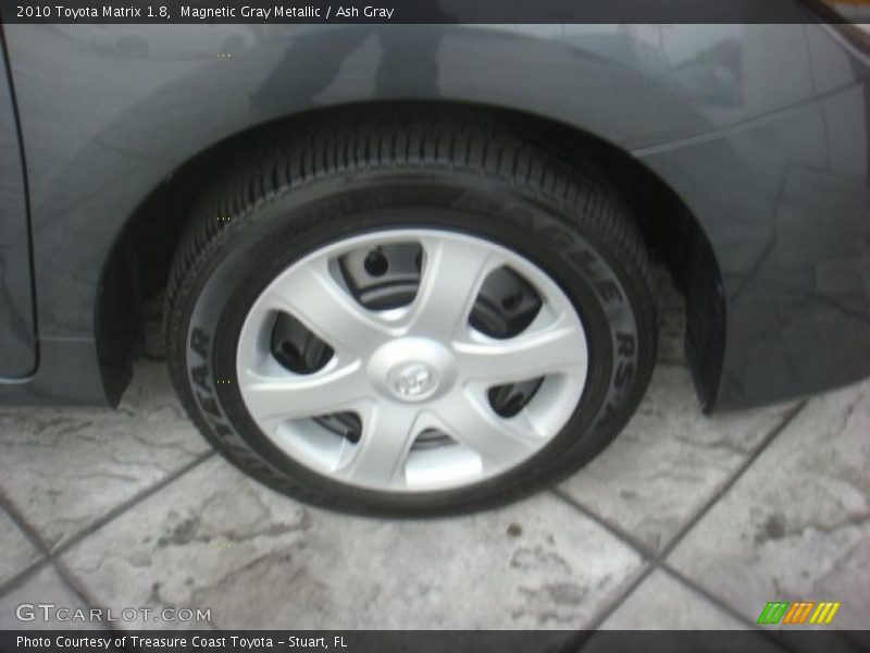Magnetic Gray Metallic / Ash Gray 2010 Toyota Matrix 1.8