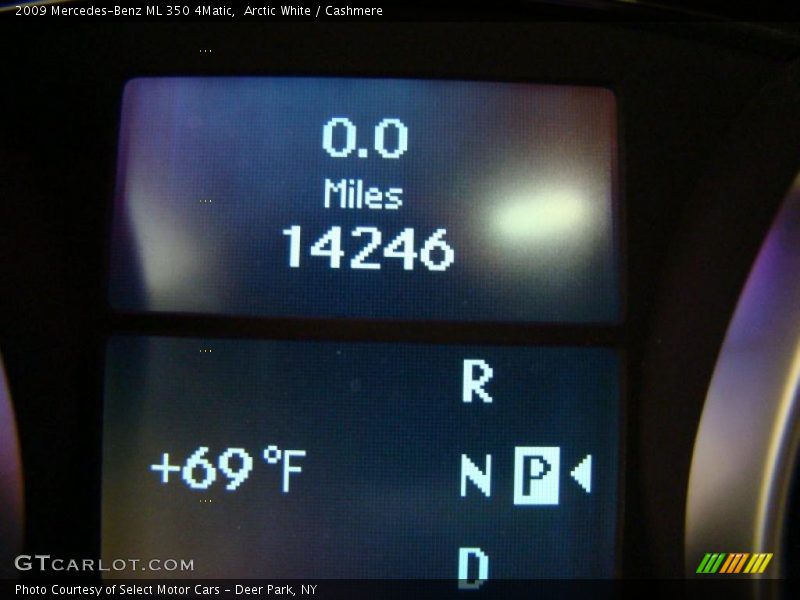 Arctic White / Cashmere 2009 Mercedes-Benz ML 350 4Matic