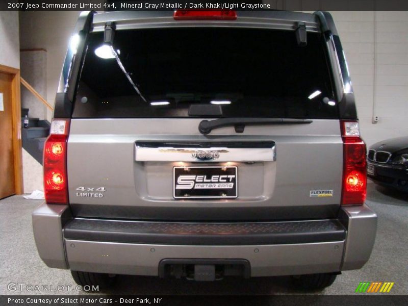Mineral Gray Metallic / Dark Khaki/Light Graystone 2007 Jeep Commander Limited 4x4