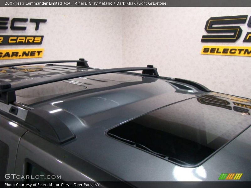 Mineral Gray Metallic / Dark Khaki/Light Graystone 2007 Jeep Commander Limited 4x4