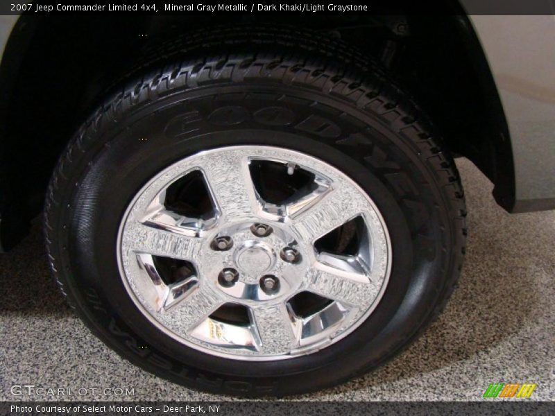 Mineral Gray Metallic / Dark Khaki/Light Graystone 2007 Jeep Commander Limited 4x4