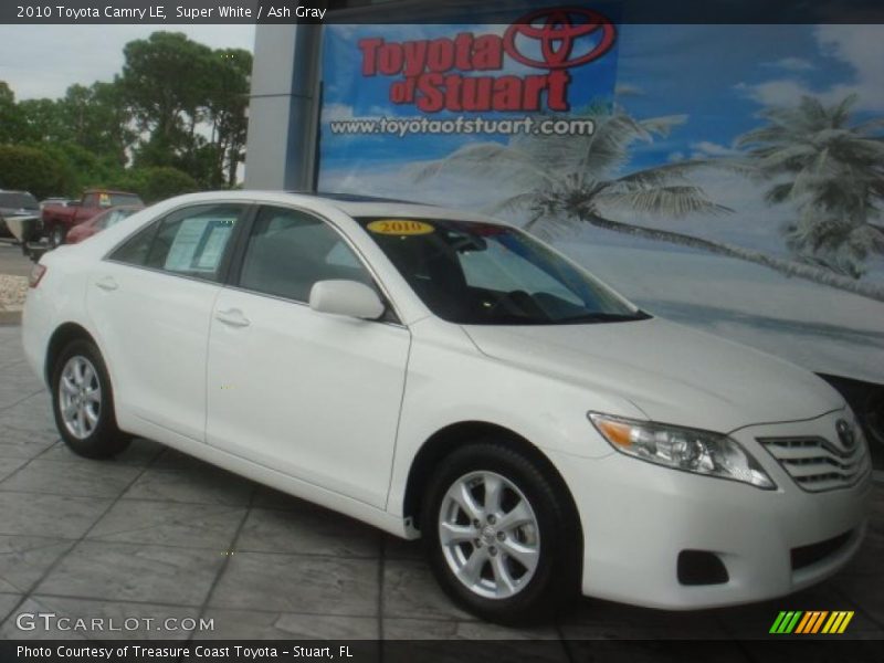 Super White / Ash Gray 2010 Toyota Camry LE