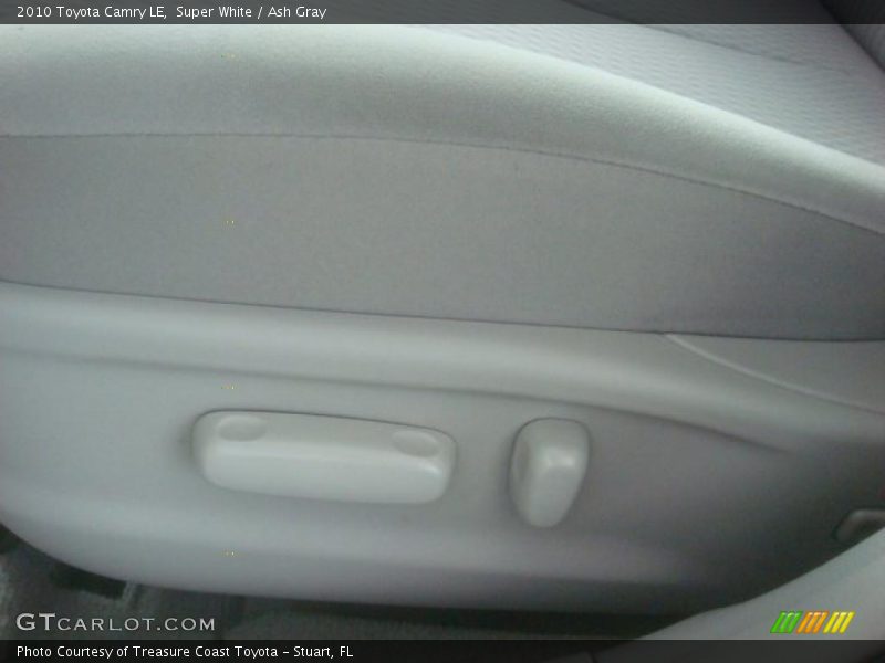 Super White / Ash Gray 2010 Toyota Camry LE
