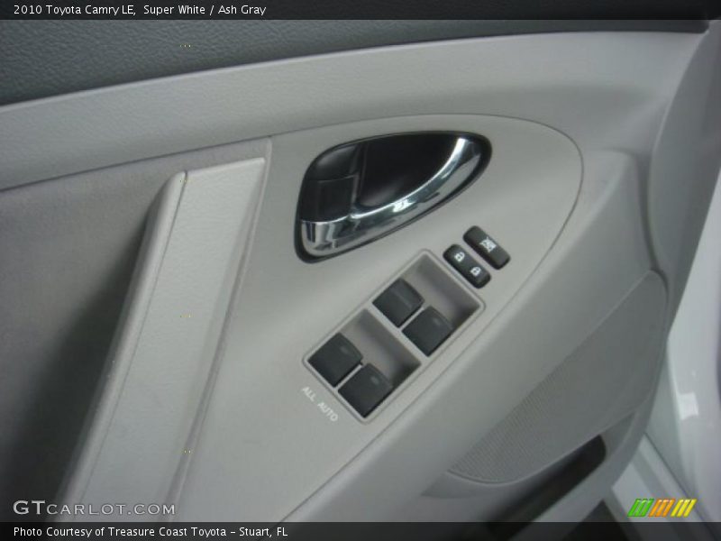 Super White / Ash Gray 2010 Toyota Camry LE