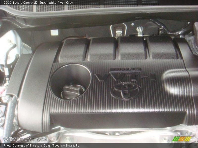 Super White / Ash Gray 2010 Toyota Camry LE
