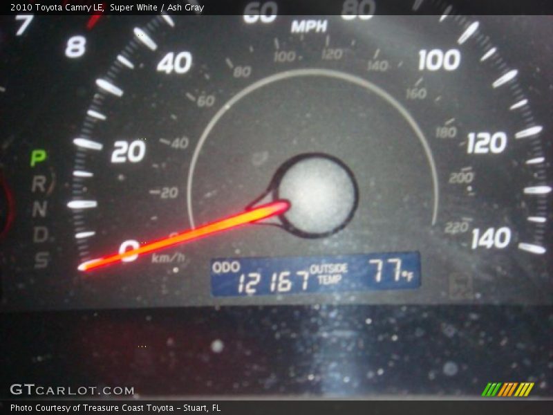 Super White / Ash Gray 2010 Toyota Camry LE