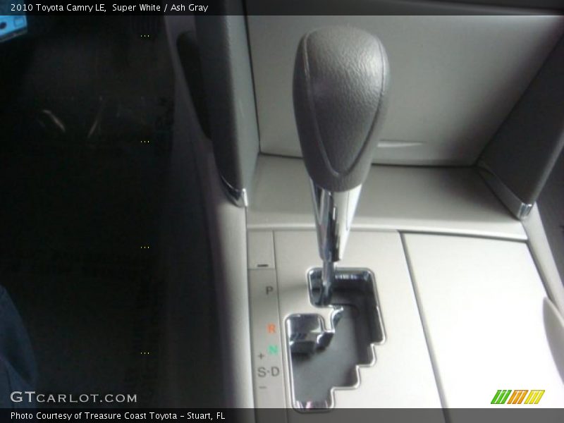 Super White / Ash Gray 2010 Toyota Camry LE