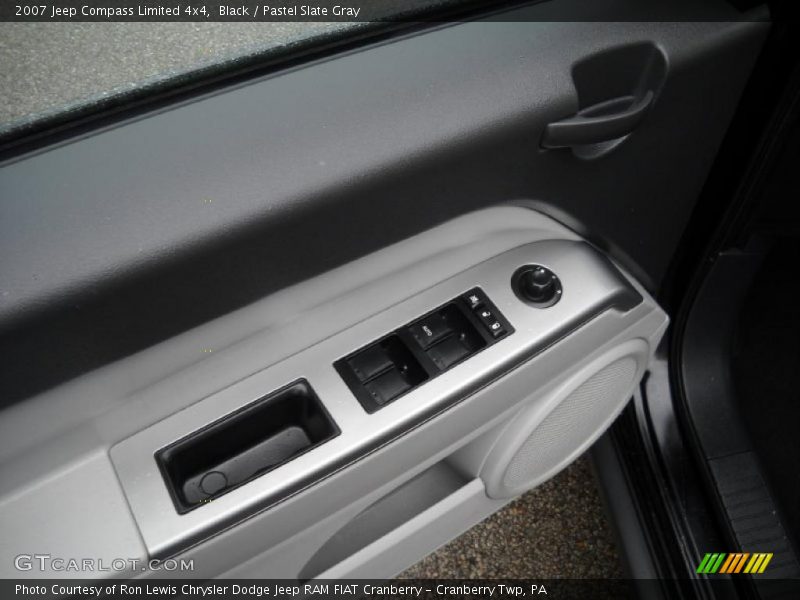 Black / Pastel Slate Gray 2007 Jeep Compass Limited 4x4