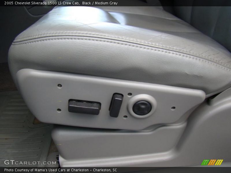 Black / Medium Gray 2005 Chevrolet Silverado 1500 LS Crew Cab