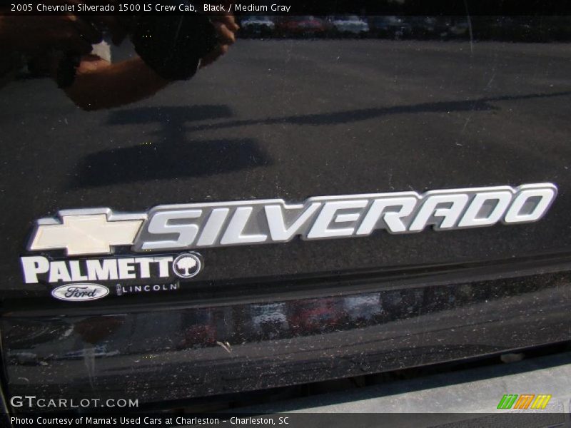 Black / Medium Gray 2005 Chevrolet Silverado 1500 LS Crew Cab