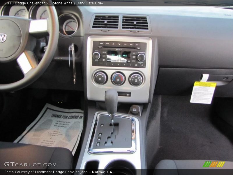 Stone White / Dark Slate Gray 2010 Dodge Challenger SE