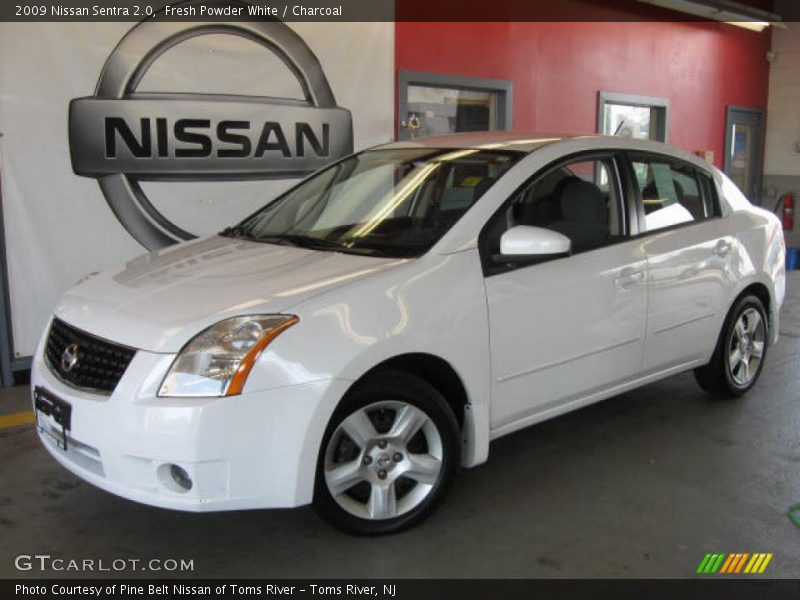 Fresh Powder White / Charcoal 2009 Nissan Sentra 2.0