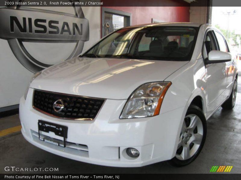 Fresh Powder White / Charcoal 2009 Nissan Sentra 2.0