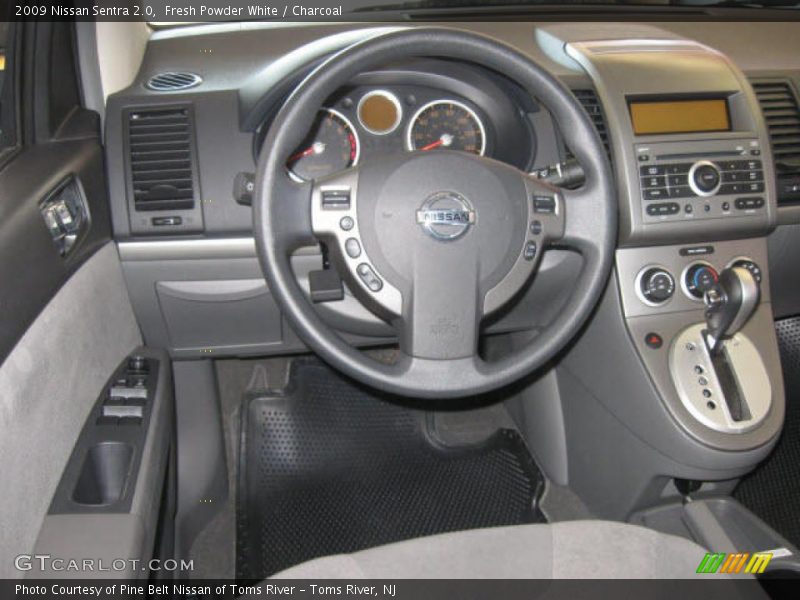 Fresh Powder White / Charcoal 2009 Nissan Sentra 2.0