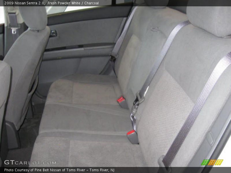 Fresh Powder White / Charcoal 2009 Nissan Sentra 2.0