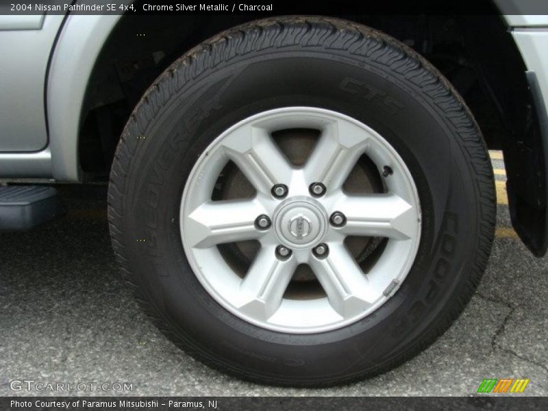 2004 Pathfinder SE 4x4 Wheel