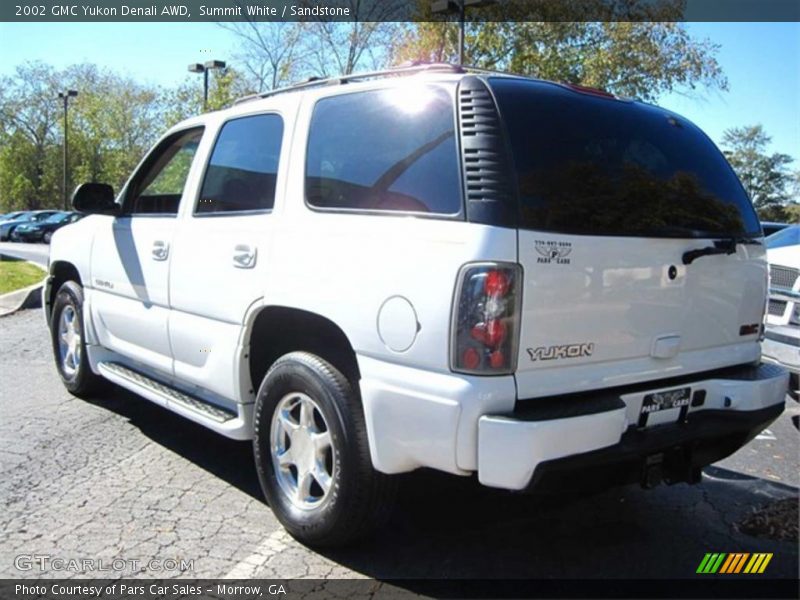 Summit White / Sandstone 2002 GMC Yukon Denali AWD