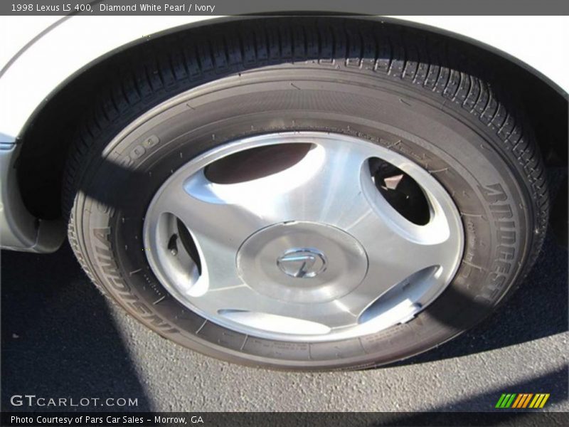 Diamond White Pearl / Ivory 1998 Lexus LS 400