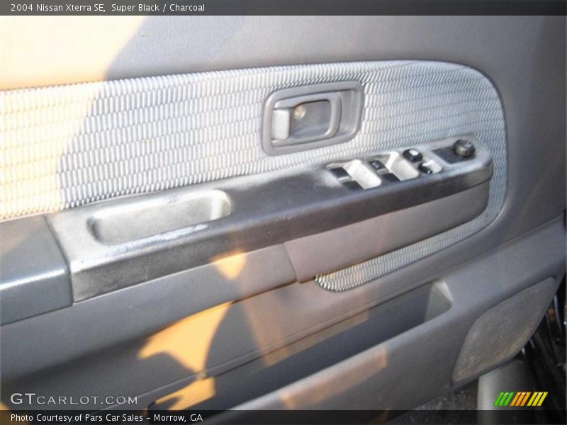 Super Black / Charcoal 2004 Nissan Xterra SE