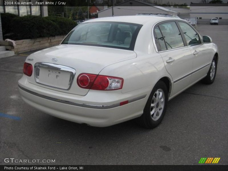 Pearl White / Gray 2004 Kia Amanti