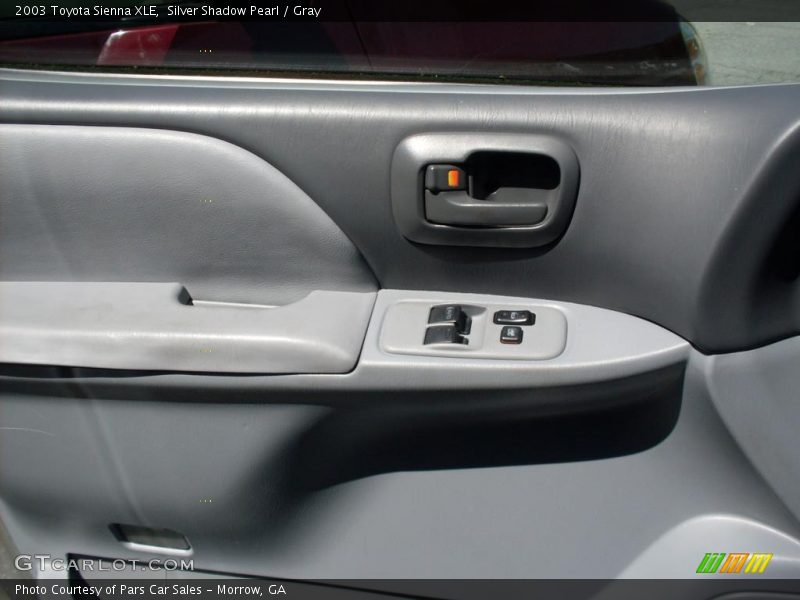 Silver Shadow Pearl / Gray 2003 Toyota Sienna XLE