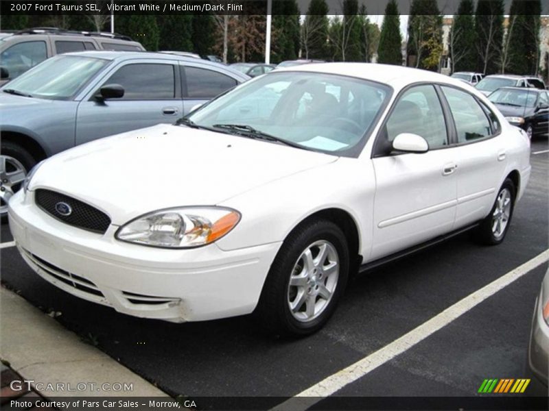 Vibrant White / Medium/Dark Flint 2007 Ford Taurus SEL