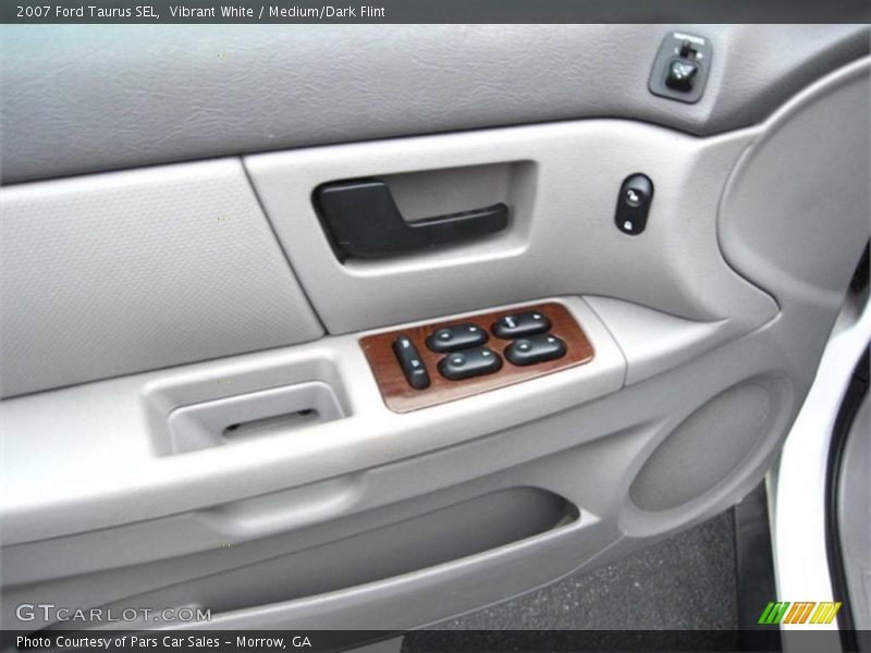 Vibrant White / Medium/Dark Flint 2007 Ford Taurus SEL