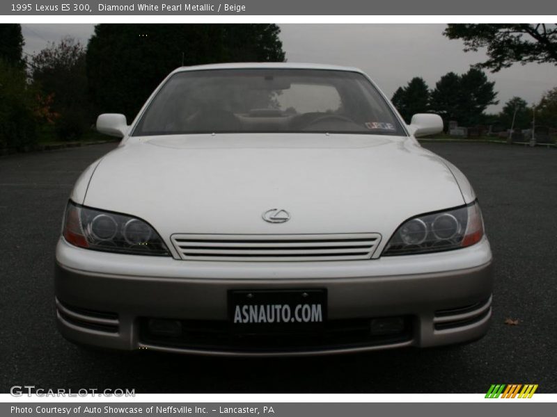 Diamond White Pearl Metallic / Beige 1995 Lexus ES 300