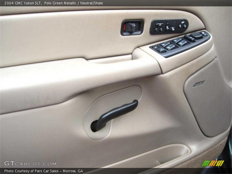  2004 Yukon SLT Neutral/Shale Interior