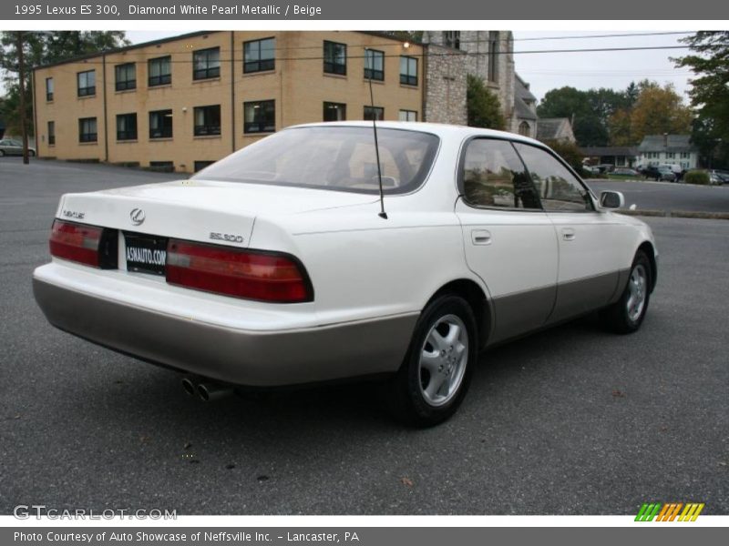 Diamond White Pearl Metallic / Beige 1995 Lexus ES 300