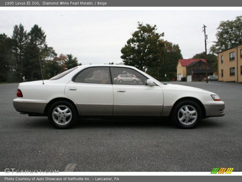 Diamond White Pearl Metallic / Beige 1995 Lexus ES 300