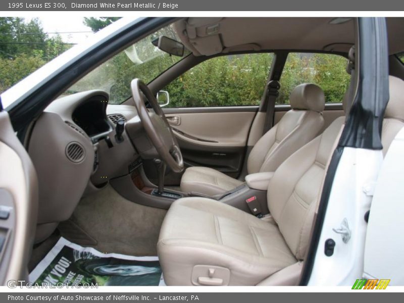 Diamond White Pearl Metallic / Beige 1995 Lexus ES 300