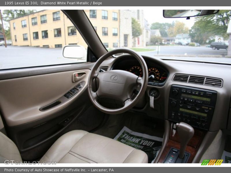 Diamond White Pearl Metallic / Beige 1995 Lexus ES 300