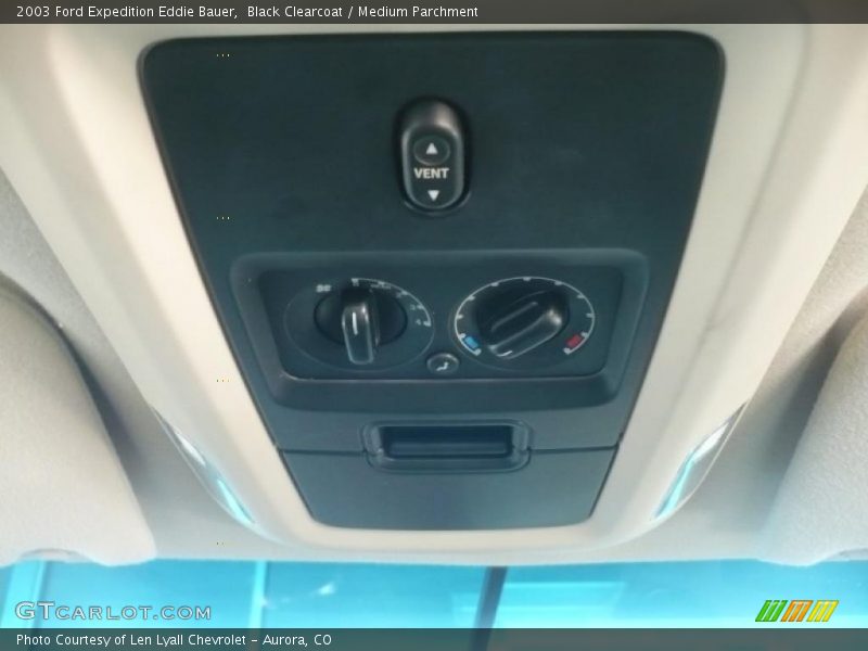 Black Clearcoat / Medium Parchment 2003 Ford Expedition Eddie Bauer