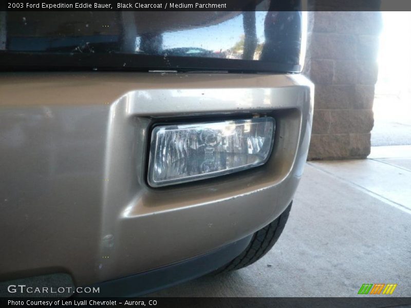 Black Clearcoat / Medium Parchment 2003 Ford Expedition Eddie Bauer