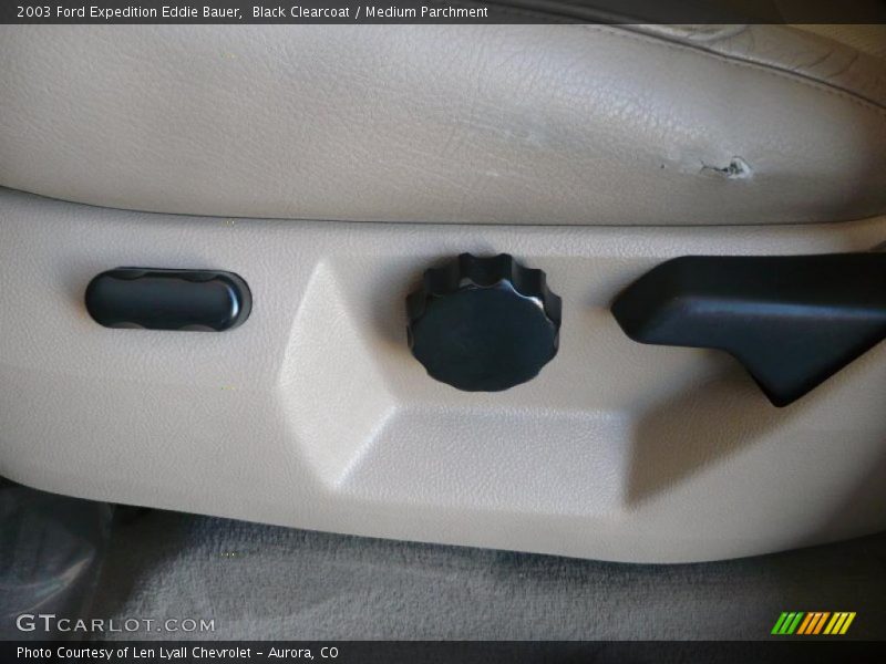 Black Clearcoat / Medium Parchment 2003 Ford Expedition Eddie Bauer