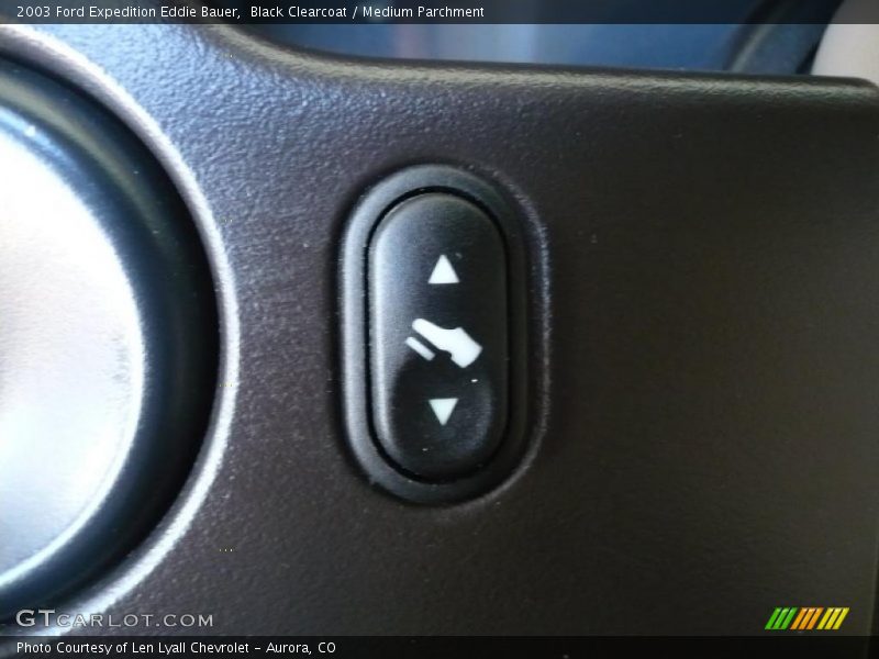 Black Clearcoat / Medium Parchment 2003 Ford Expedition Eddie Bauer