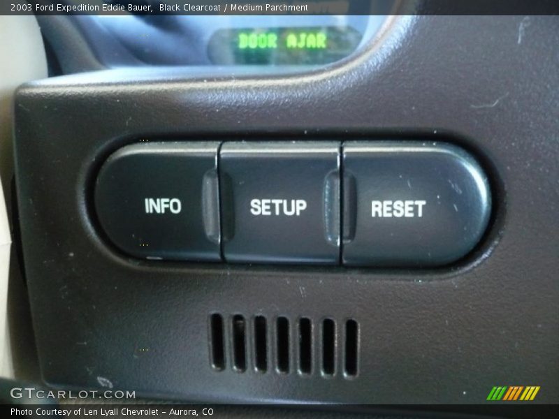 Black Clearcoat / Medium Parchment 2003 Ford Expedition Eddie Bauer
