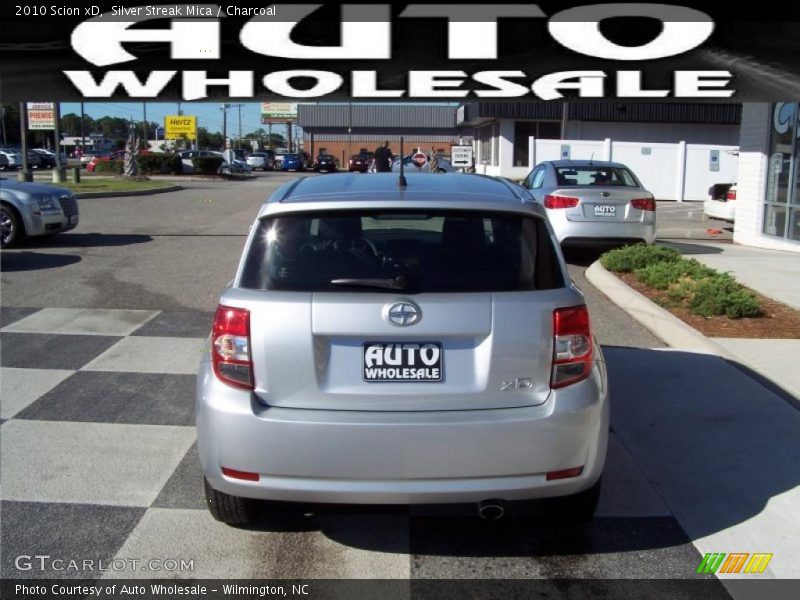Silver Streak Mica / Charcoal 2010 Scion xD