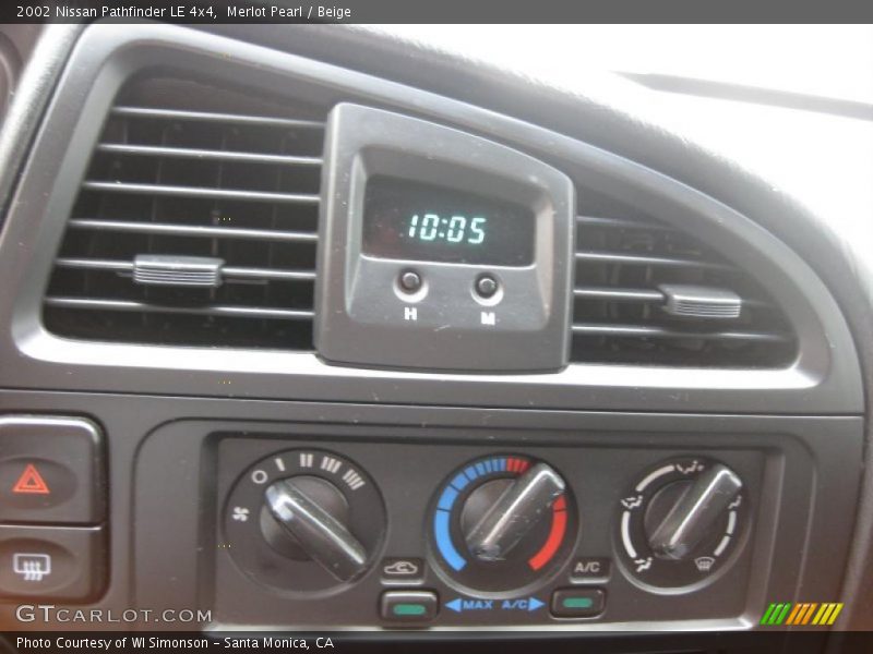 Merlot Pearl / Beige 2002 Nissan Pathfinder LE 4x4