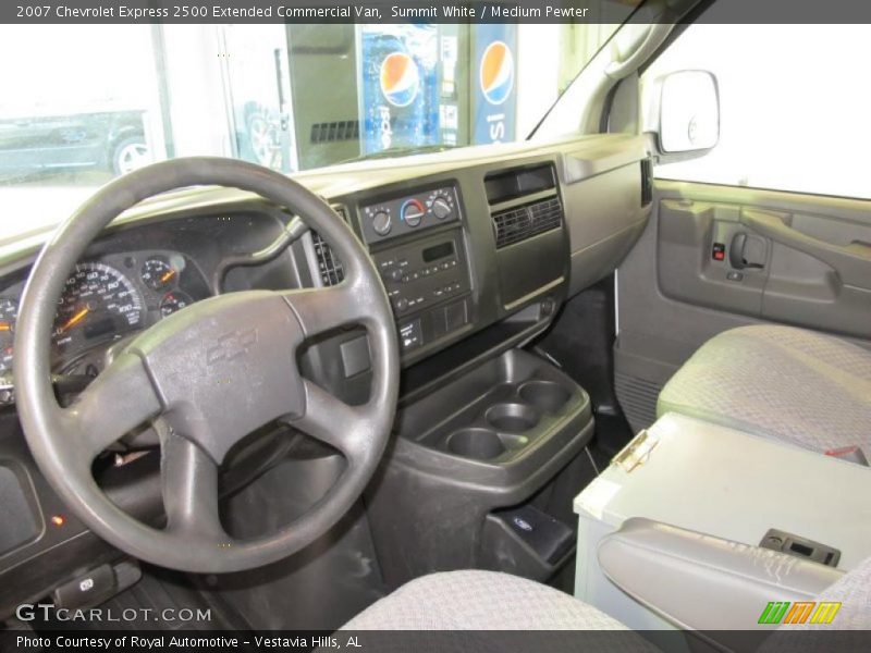 Dashboard of 2007 Express 2500 Extended Commercial Van