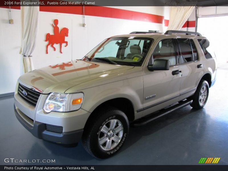 Pueblo Gold Metallic / Camel 2006 Ford Explorer XLS