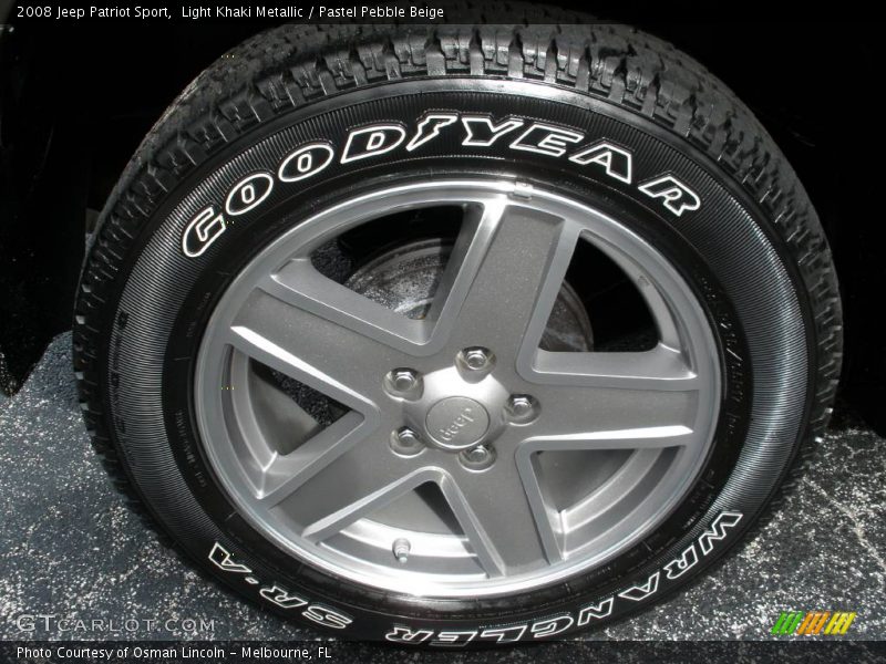 Light Khaki Metallic / Pastel Pebble Beige 2008 Jeep Patriot Sport