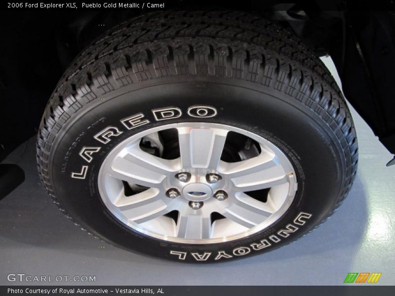 Pueblo Gold Metallic / Camel 2006 Ford Explorer XLS