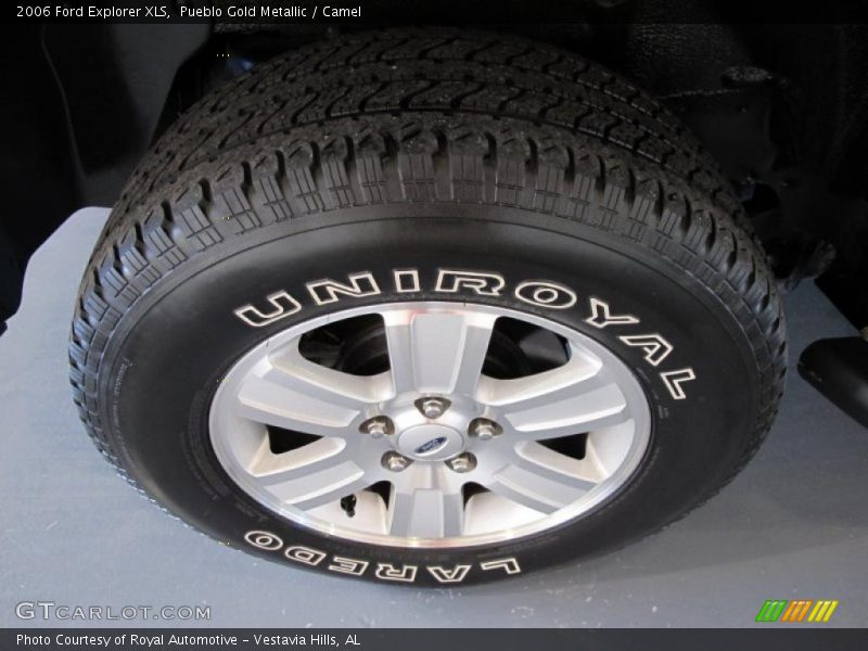 Pueblo Gold Metallic / Camel 2006 Ford Explorer XLS